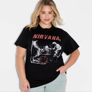 WOMEN’S NIRVANA SHORT SLEEVE GRAPHIC T-SHIRT BLACK SIZE LARGE